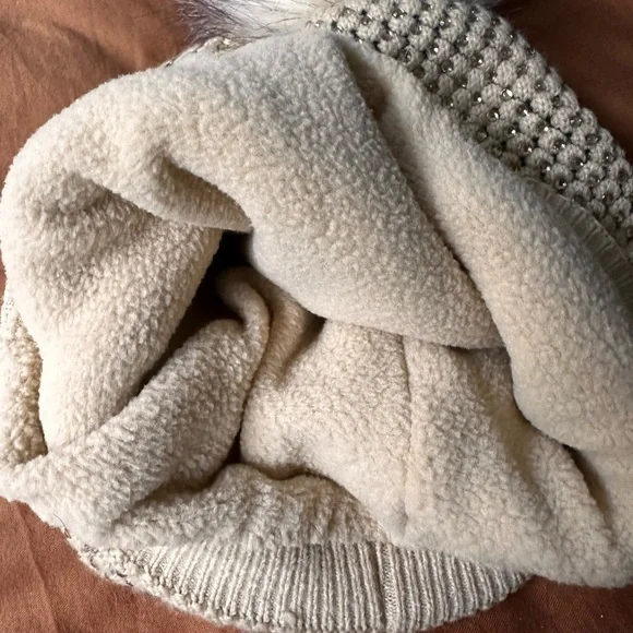 Toque - Picture 5 of 6